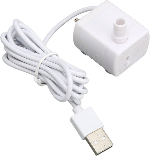 Witte USB-aangedreven vervangmotor met pompje en kabel voor de SmartPaw drinkfontein op een witte achtergrond